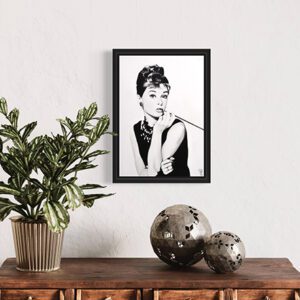 Audrey Hepburn - Original Pencil Drawing - Price on Request - Image 2